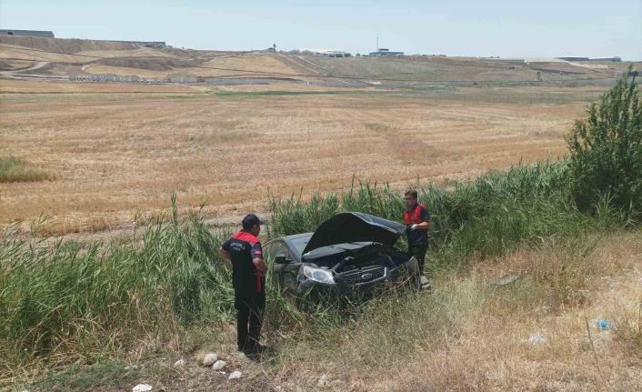 Çorum’da otomobil şarampole uçtu:2 yaralı