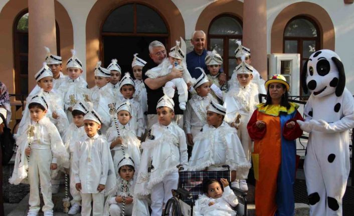 Çorum’da toplu sünnet şöleni renkli görüntülere sahne oldu