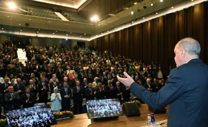 Cumhurbaşkanı Erdoğan: "Resulullah Efendimize ve diğer peygamberlerimize küstahlık edenler bunun hesabını hukuk önünde vereceklerdir, biz bunun takipçisi olacağız"