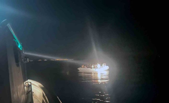 Datça açıklarında 22 düzensiz göçmen kurtarıldı