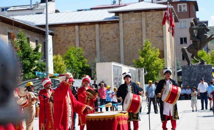 Dede Korkut 29. Uluslararası Kültür ve Sanat Şölenleri renkli görüntülere sahne oldu
