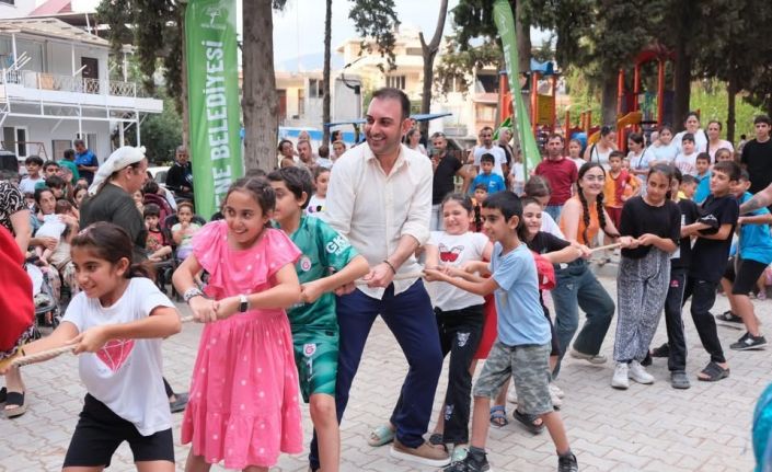 Defne Belediyesi’nin Harbiye Mahallesi’nde düzenlediği etkinlikte çocuklar gönüllerince eğlendiler