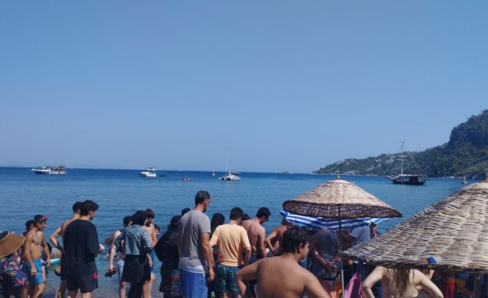 Denizde boğulan genç hayatını kaybetti