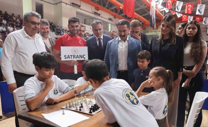 Depremzede yetim ve öksüz çocuklara umut olan Yüreğimizdeki Işık Projesiyle yaz tatilinde 3 bin 496 kurslarda eğitim görecek