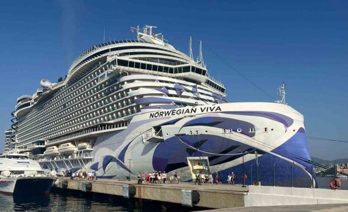 Dev gemi Bodrum’a ilk kez geldi