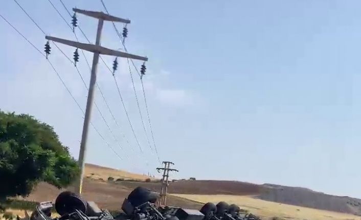 Devrilen kamyonun sürücüsü yaralandı