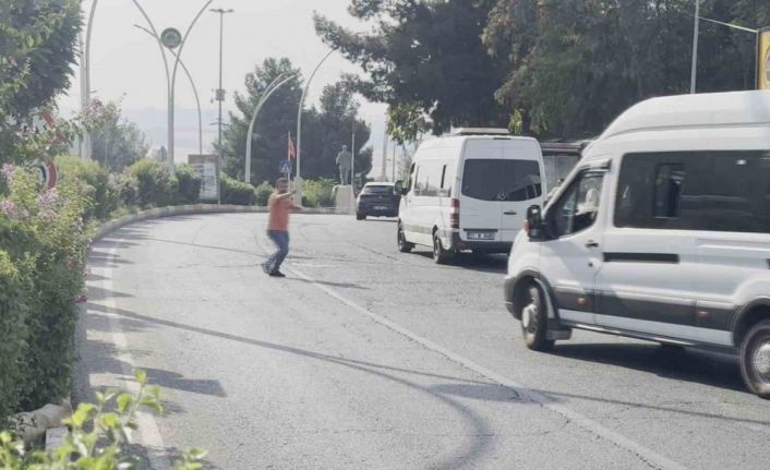 Dicle Üniversitesi yerleşkesinde yaya güvenliği endişesi