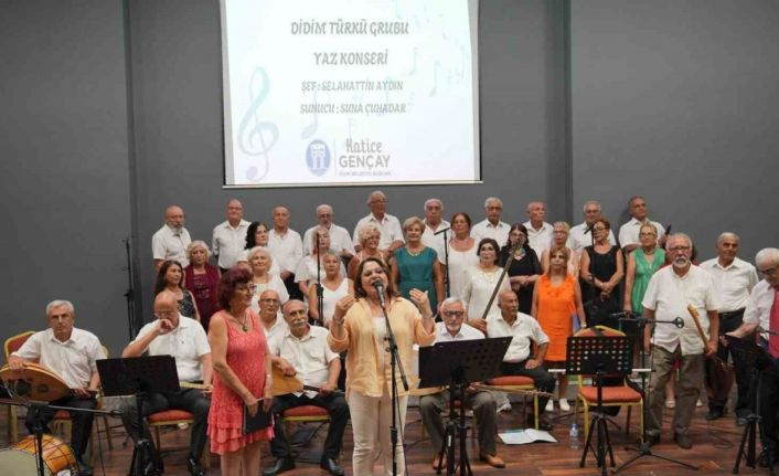 Didim’de yaz akşamları türkülerle şenlendi