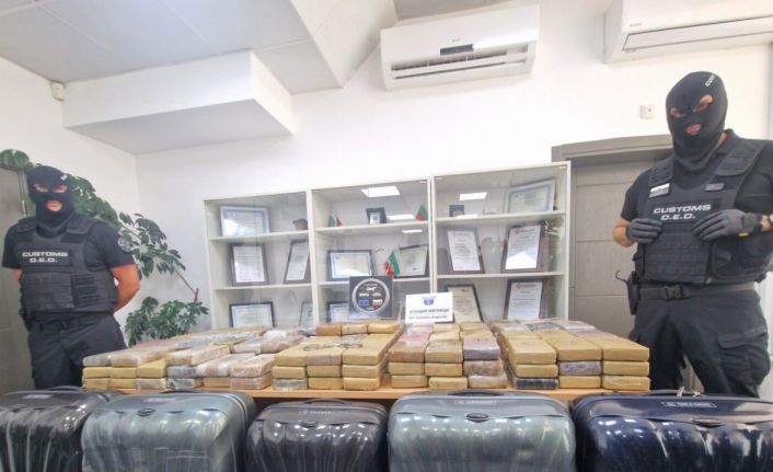 Diplomatik plakalı araçta rekor kokain: 206 kilo