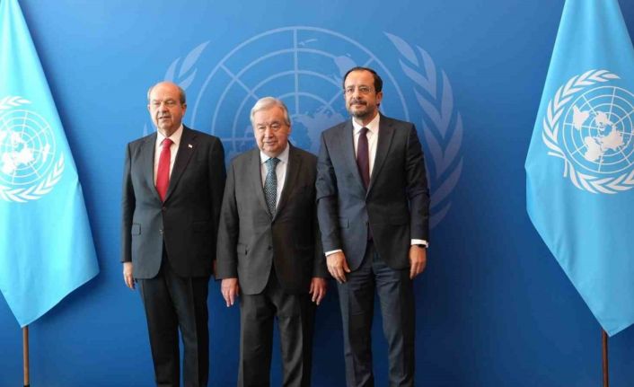 Dışişleri Bakanı Fidan, BM Genel Merkezi’ndeki Gayriresmi Kıbrıs Toplantısı öncesinde aile fotoğrafına katıldı