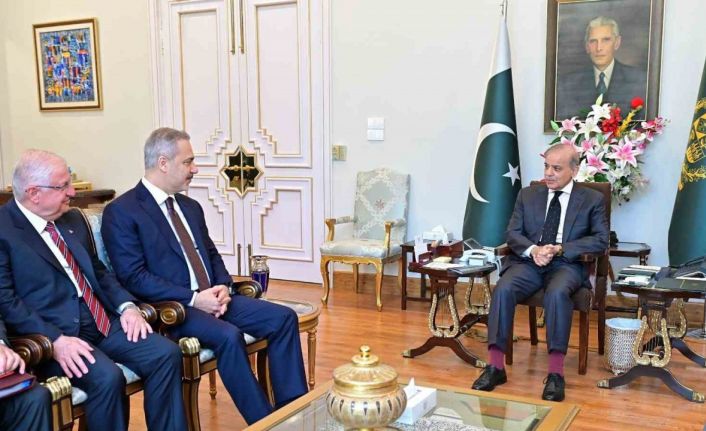 Dışişleri Bakanı Fidan ile Milli Savunma Bakanı Güler, Pakistan Başbakanı Şahbaz Şerif ile görüştü