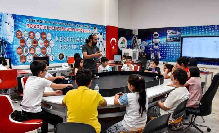 Diyarbakır’da çocuklar yaz atölyelerinde sanatla buluşuyor