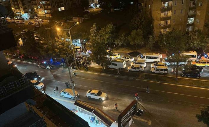 Diyarbakır’da yunus polisler kaza yaptı: 3 yaralı