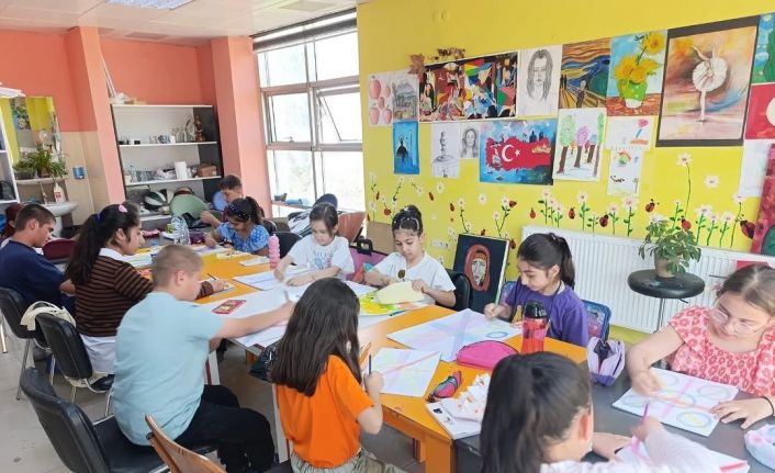 Doğubayazıt’ta hayal gücünü renklerle buluştur etkinliği