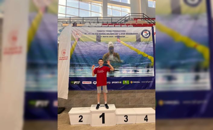 Dua Dorukhan Doğanay yüzmede ikinci gez Türkiye şampiyonu