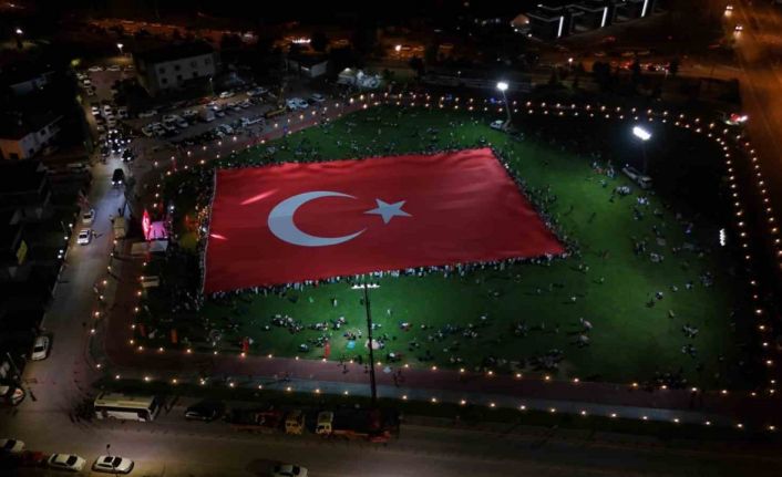 Dünyanın en büyük Türk bayrağı Kayseri’de yeniden açıldı