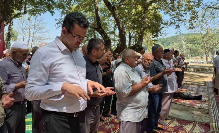 Düzce’de kuraklık endişesi: Vatandaşlar yağmur duasına çıktı