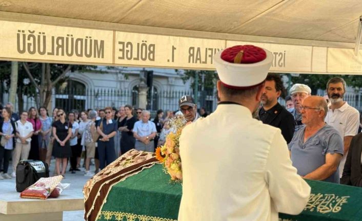 Edebiyatçı-yazar Pınar Kür son yolculuğuna uğurlandı