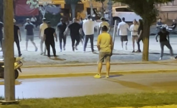 Edirne’de tekmeli yumruklu kavga kamerada