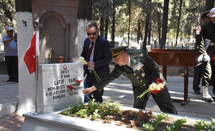 Edremit’te 15 Temmuz etkinlikleri şehitlik ziyaretiyle başladı