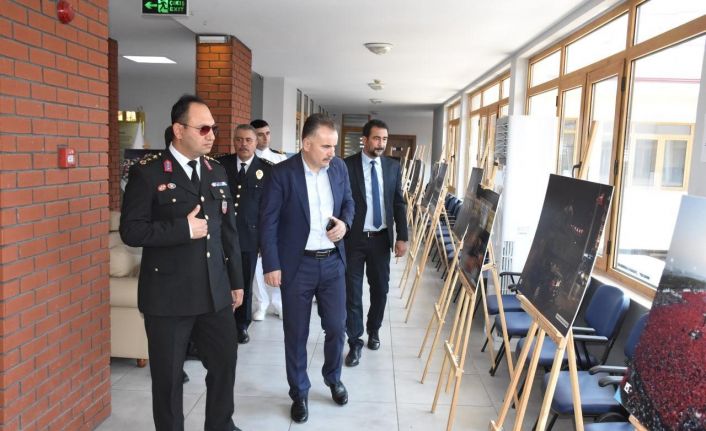 Edremit’te "15 Temmuz" temalı fotoğraf sergisi açıldı