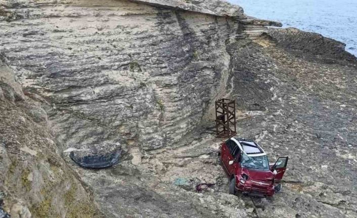 El frenini çekmeyi unutunca Pembe Kayalar’dan uçtular