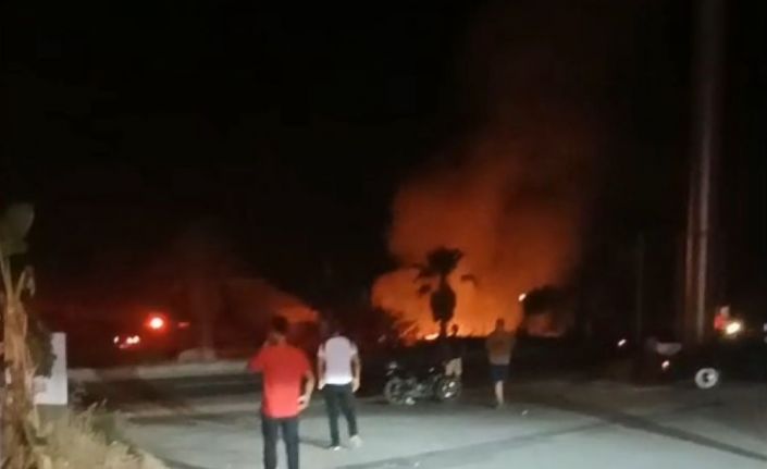 Elektrik trafosunda başlayıp otluk alana sıçrayan yangın büyümeden söndürüldü