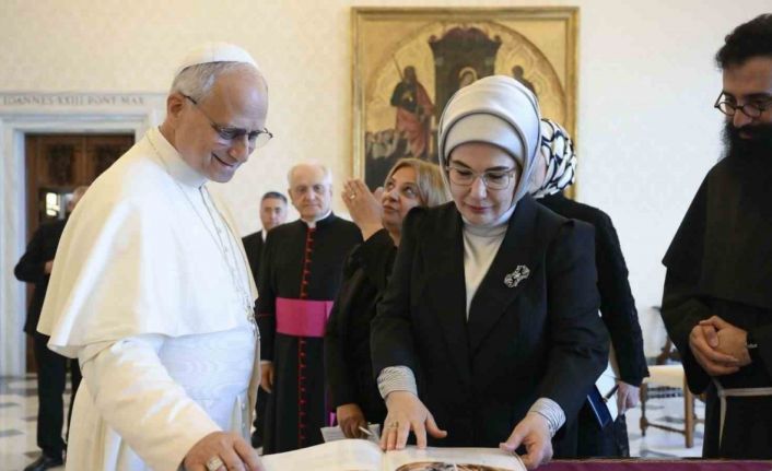 Emine Erdoğan, Papa 14. Leo ile görüştü