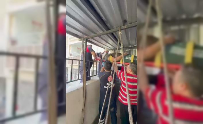 Epilepsi nöbeti geçirip 4’üncü kattan düştü