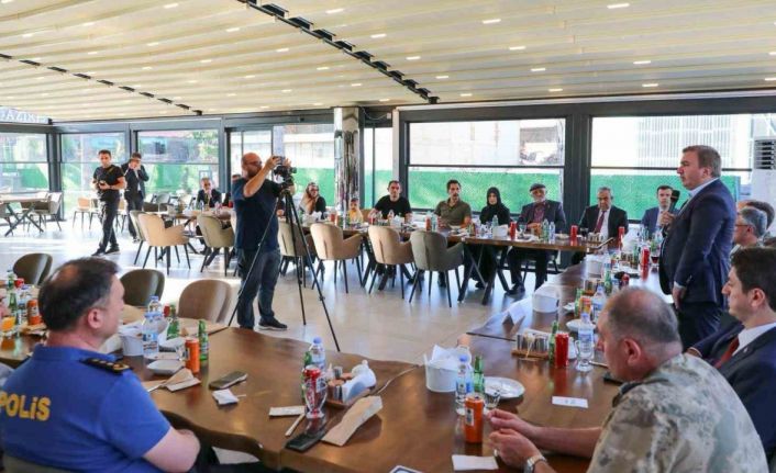 Erzincan’da şehit yakınları ile gazi ve ailelerinin onuruna yemek