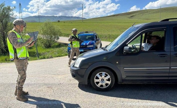 Erzurum’da 26 düzensiz göçmen yakalandı