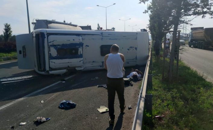 Erzurum’da devrilen servis aracındaki 6 kişi yaralandı