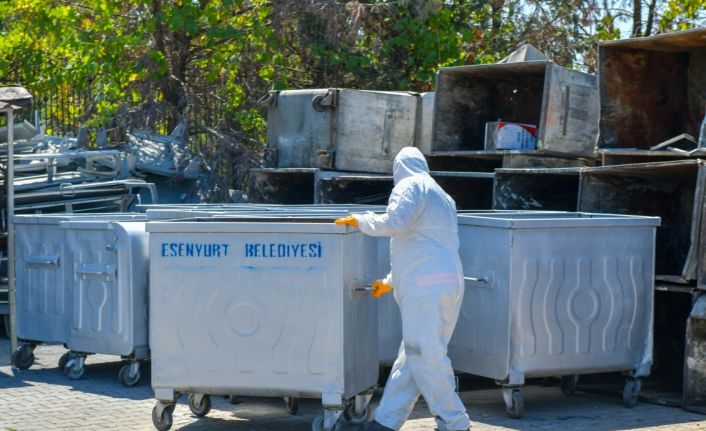 Esenyurt Belediyesi ilçeyi yaşanabilir hale getirmek için temizlik çalışmalarına devam ediyor