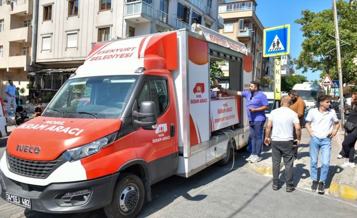 Esenyurt Belediyesi’nden sınav günü öğrencilere ikram desteği