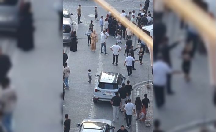 Esenyurt’ta düğün salonunda başlayan 3 saatlik kavga, sokağa taştı