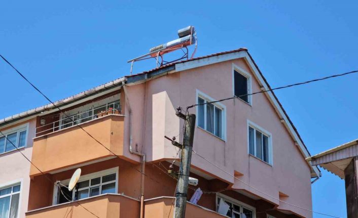 Eşini bıçaklayarak öldüren adam gözaltında