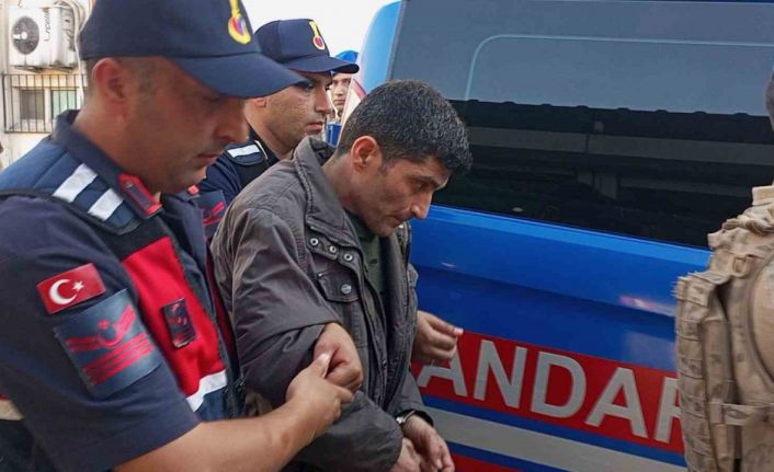 Eşini bıçaklayarak öldüren adam tutuklandı