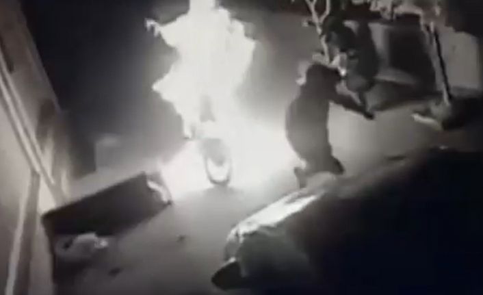 Eski eşinin motosikletini kundaklatan şahıs ile kundaklayan 2 kişi tutuklandı