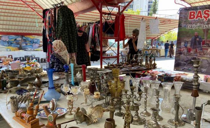 Eski eşyaların buluşma noktası: Efekent Bit Pazarı
