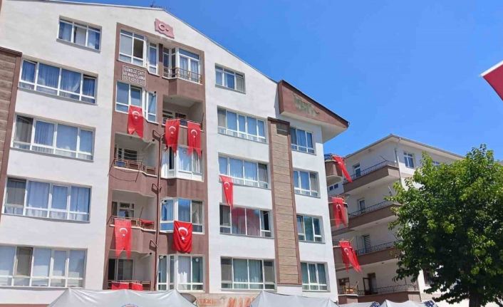 Eskişehir’deki yangında şehit olan Alperen Özcan’ın babası: "Hayali hep insanlara yardımcı olmaktı, subay olmak istemişti"