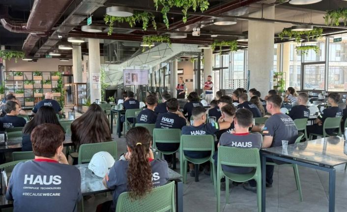 Fabrika çalışanlarına uyuşturucu ile mücadele eğitimi verildi