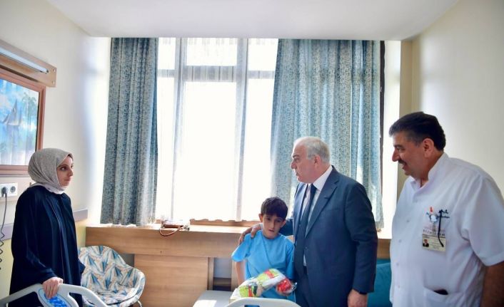 Fatih Belediyesi’nden 500 çocuğa ücretsiz ve hijyenik sünnet hizmeti