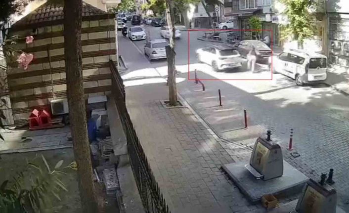 Fatih’te bir sürücü yolda yürüyen genç kadına dehşeti yaşattı: Önce sözlü taciz etti sonra aracıyla ayağının üzerinden geçti
