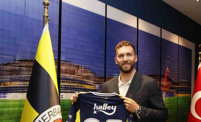 Fenerbahçe, Tarık Çetin’i renklerine bağladı