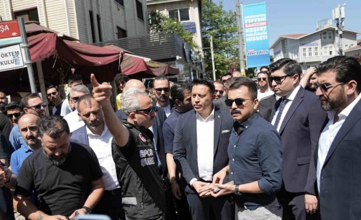 Fenerbahçe Yüksek Divan Kurulu Başkanlığı’na 9 bin 700 imza teslim edildi