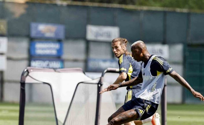 Fenerbahçe’de Başkan Ali Koç, antrenmanı takip etti