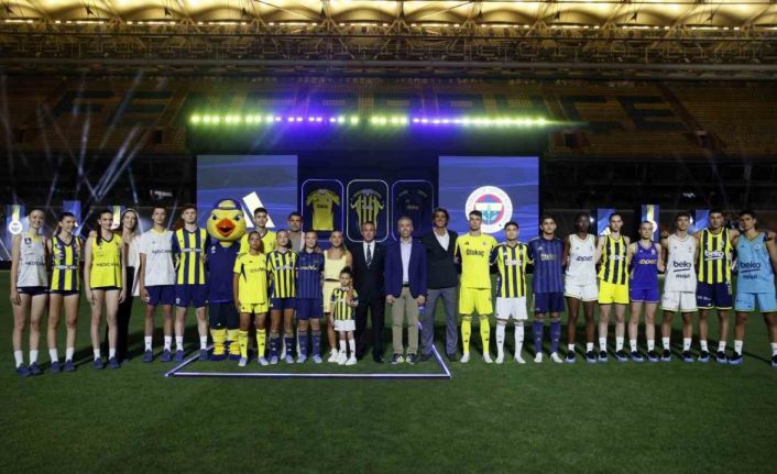 Fenerbahçe’nin 2025-2026 sezonu formalarının lansmanı yapıldı