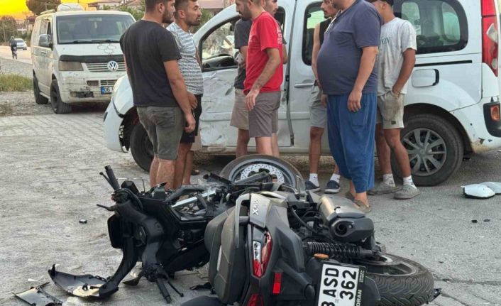 Fethiye’de motosiklet ile hafif ticari araç çarpıştı: 1 ölü