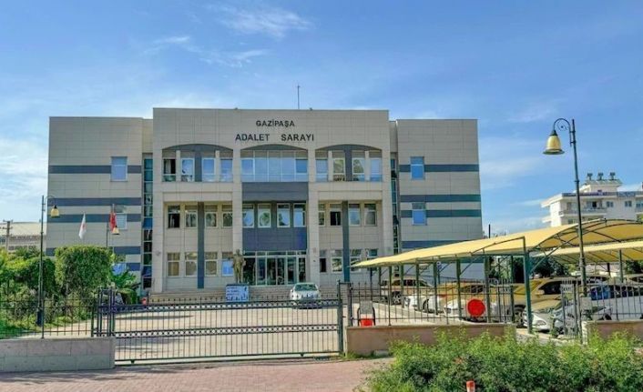 FETÖ’ye finansman sağlayan kadın tutuklandı