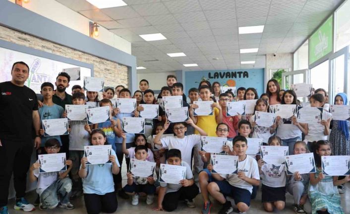 Gakgo Spor Kulübü’nde başarı gösteren 67 sporcuya sertifikaları verildi